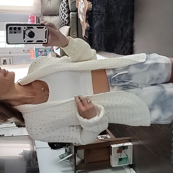 Madison Petite Crochet Open Weave Knit Balloon Sleeve Cardigan with Ruffle Back - Picture 9 of 9